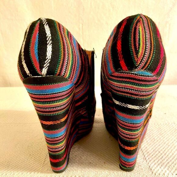 Charlotte Russe Black Colorful Wedge Heel Aztec Open Toe Shoes Women Sz 6 - Picture 6 of 9